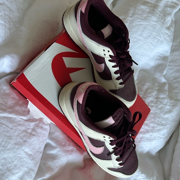 Nike Dunk Low Valentines Day Pink / Pale Ivory - Picture 4 of 7